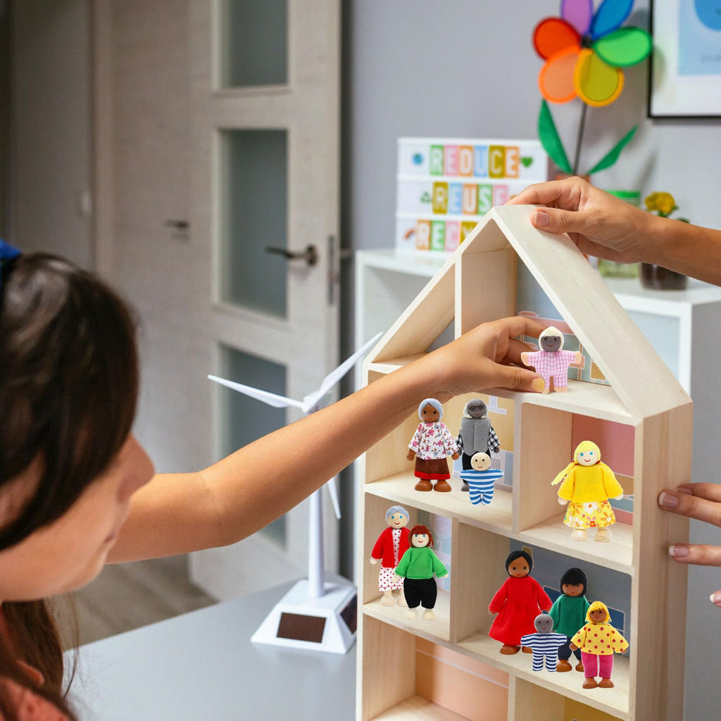 Wooden Dollhouse Family Set 23 Pieces R8629