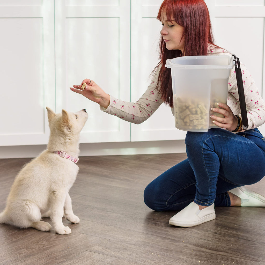 Black Dog Food Storage Container Q8328